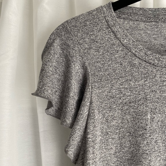 Swing dress with flutter sleeves - Picture 2 of 3